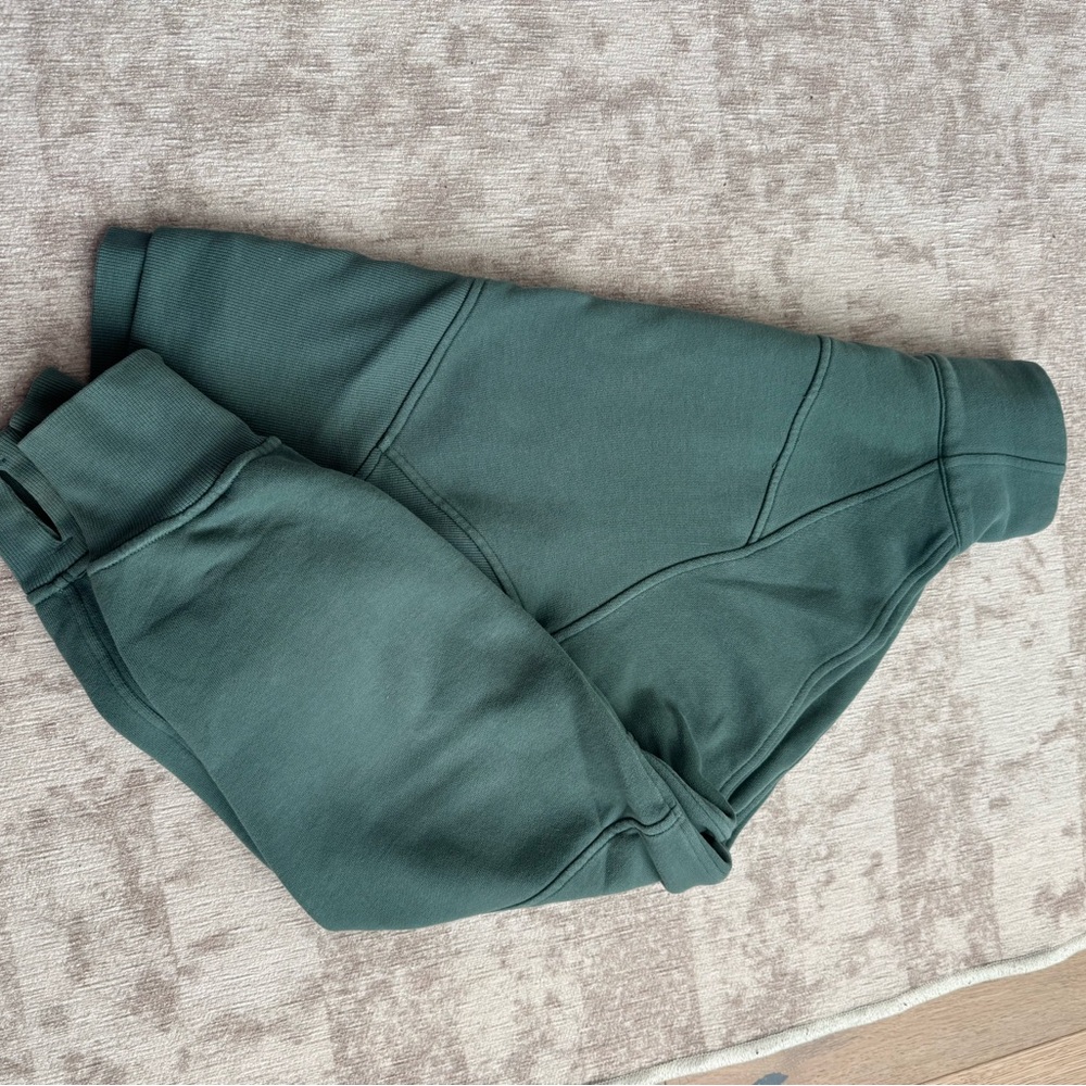 M/L Lululemon Scuba - Picture 14 of 15